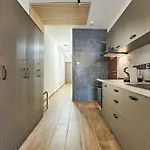 Lotusescape Modern Apartment, 7 Minutes Walk To Promenade St Pauls Bay * St. Paul's Bay