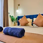 Lotusescape Modern Apartment, 7 Minutes Walk To Promenade St Pauls Bay