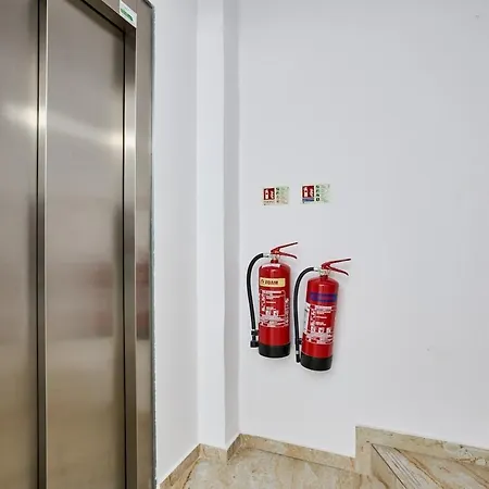 Lotusescape Modern Apartment, 7 Minutes Walk To Promenade St Pauls Bay Apartment *