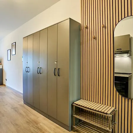 Lotusescape Modern Apartment, 7 Minutes Walk To Promenade St Pauls Bay Daire St. Paul's Bay