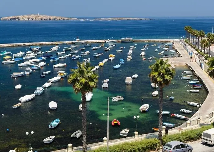 Lotusescape Modern Apartment, 7 Minutes Walk To Promenade St Pauls Bay