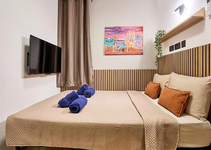 Lotusescape Modern Apartment, 7 Minutes Walk To Promenade St Pauls Bay * St. Paul's Bay