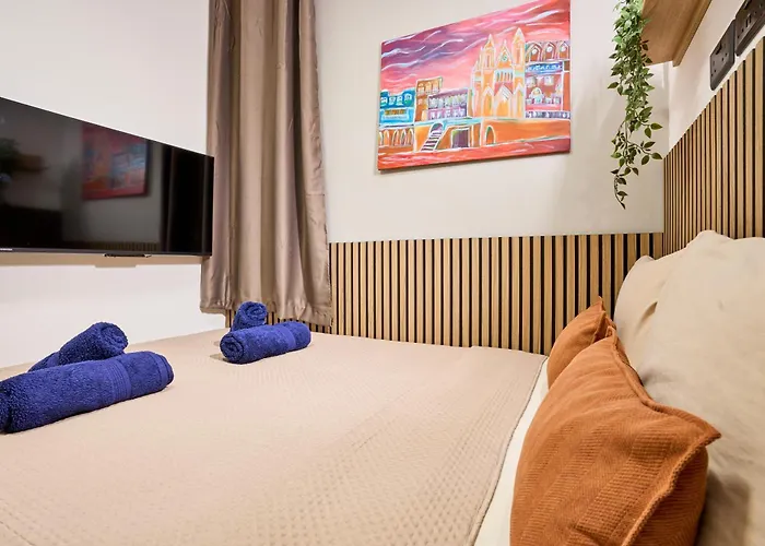 Lotusescape Modern Apartment, 7 Minutes Walk To Promenade St Pauls Bay *